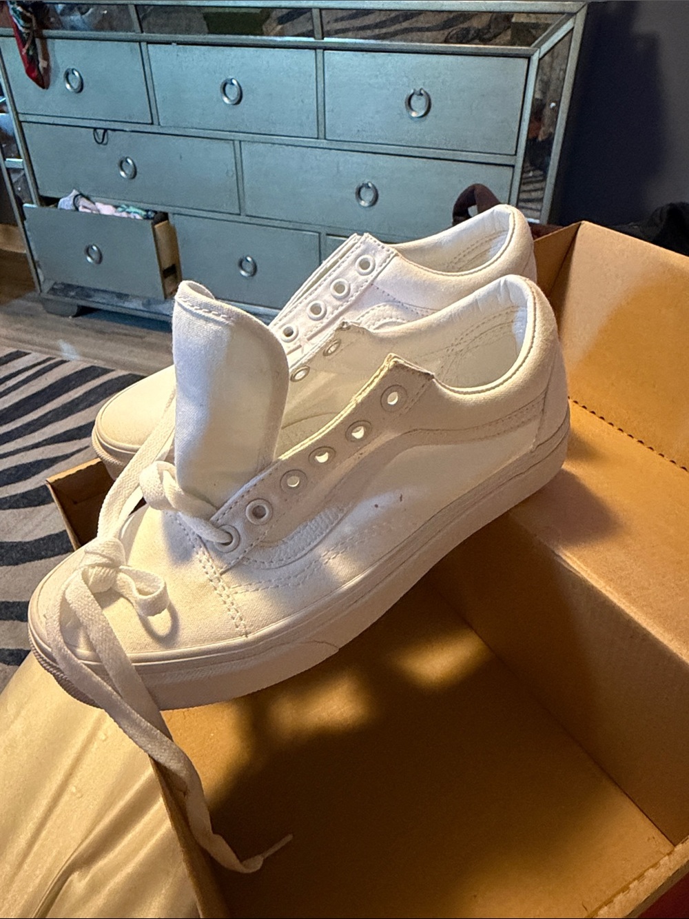 Vans Women's White Low-Top Canvas Sneakers